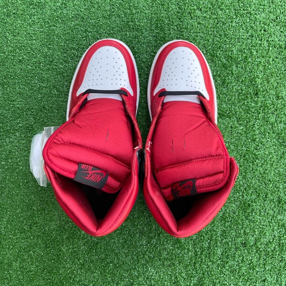 -Edm- 🍄*NEW* Women’s Air Jordan 1 ‘Satin Snake Chicago’ - Picture 5 of 13